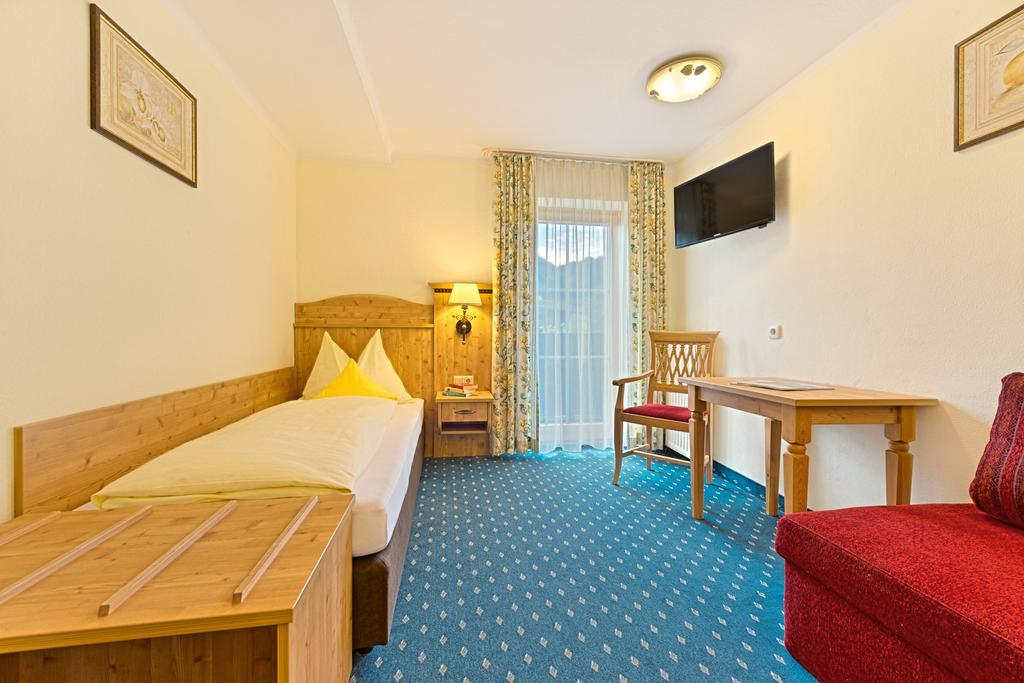 Landhotel Kirchenwirt Unken Oda fotoğraf